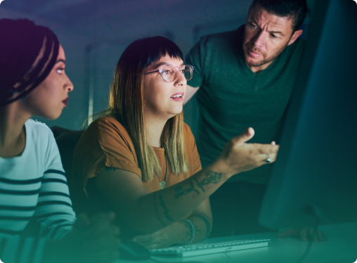 ig-monitoring-cyber-three-people